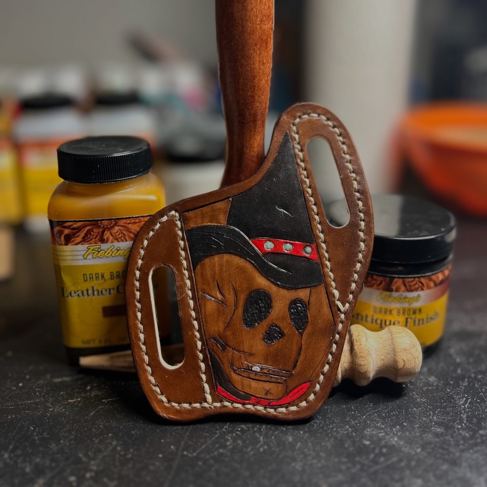 The bandit custom knife sheath JB custom leather